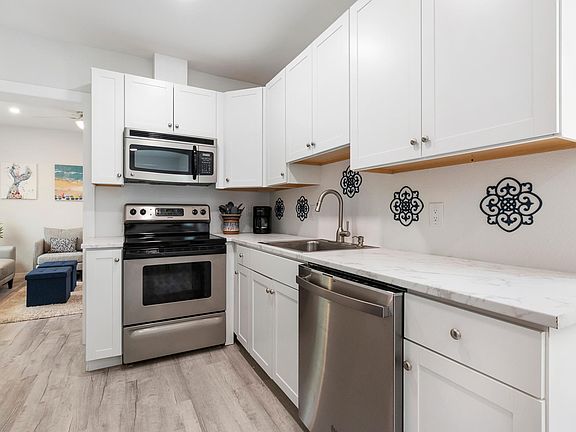 4th image of 2526 S East Ave #B