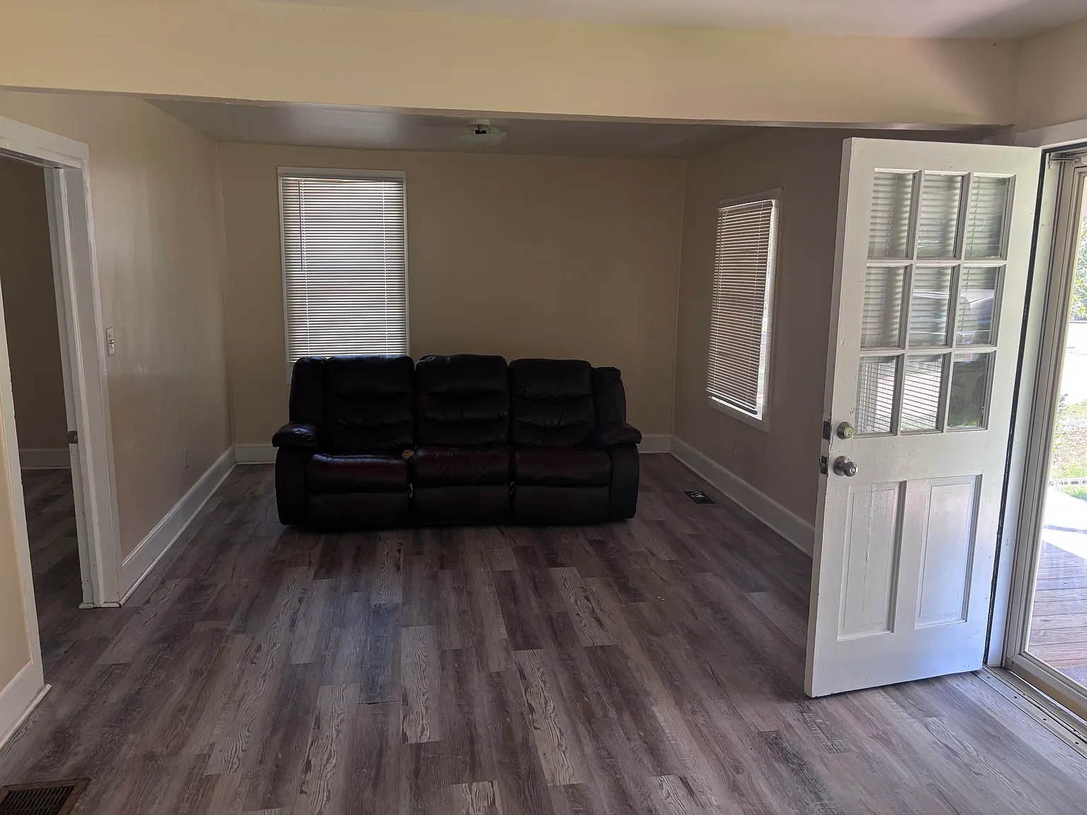 2 bed, 1170 sqft, $1,425 — Photo 1