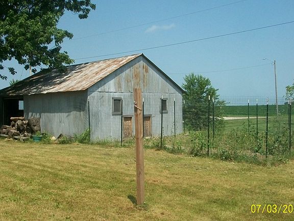 5th image of 311 Station St