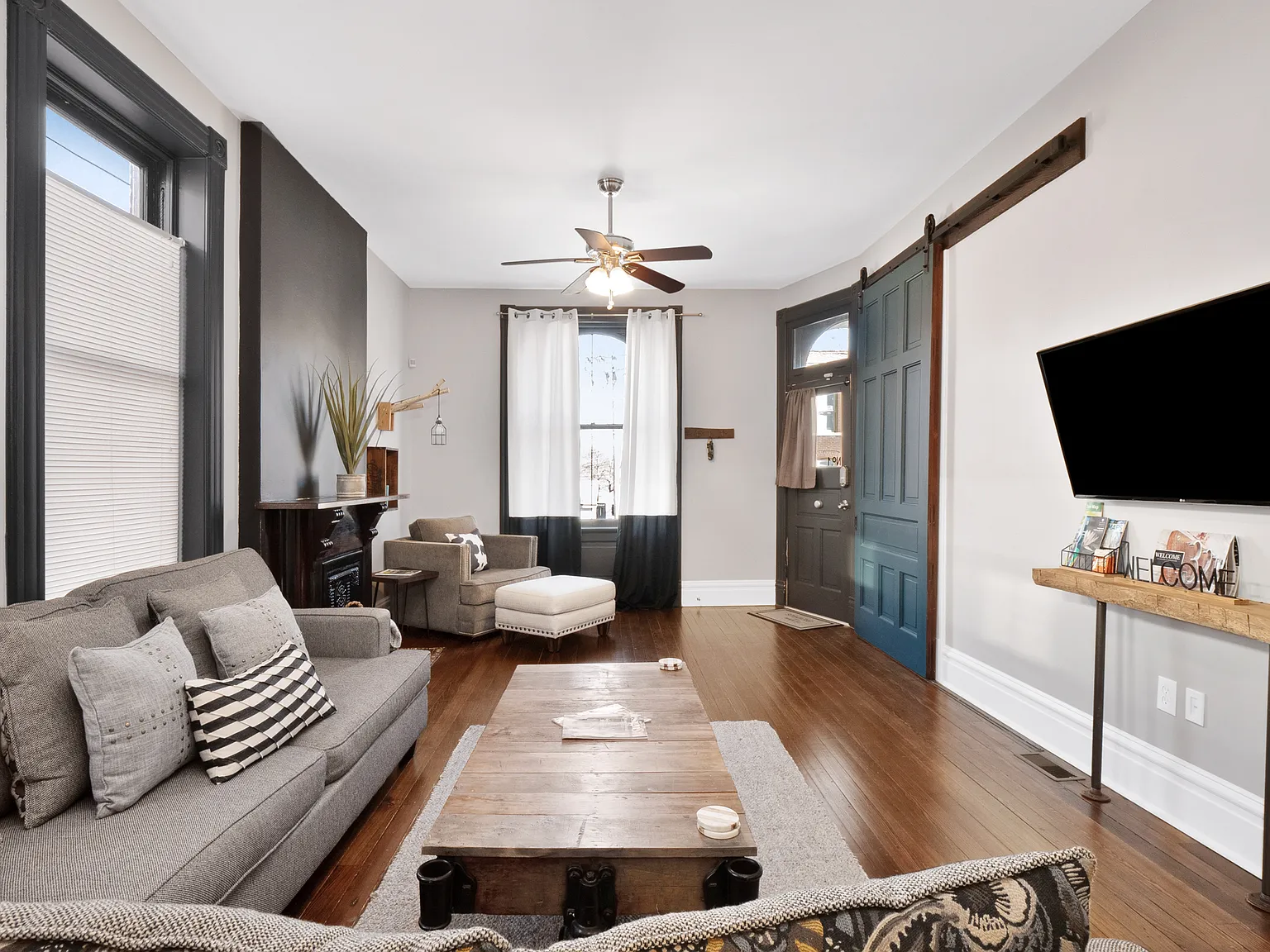 1 bed, 1019 sqft, $2,200 — Photo 4