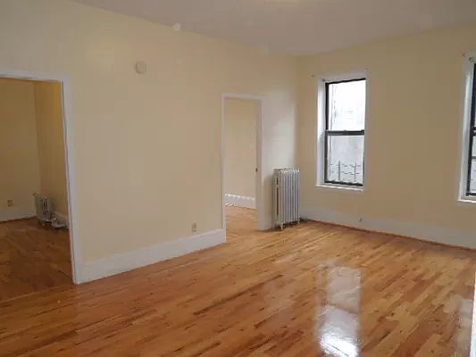 3rd image of 378 Montgomery St APT 5