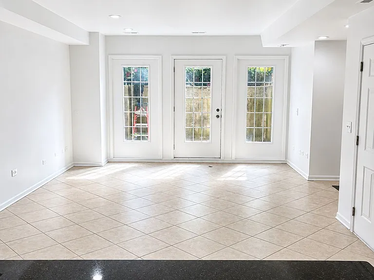 GS 7410 Winchester Flats — Photo 3
