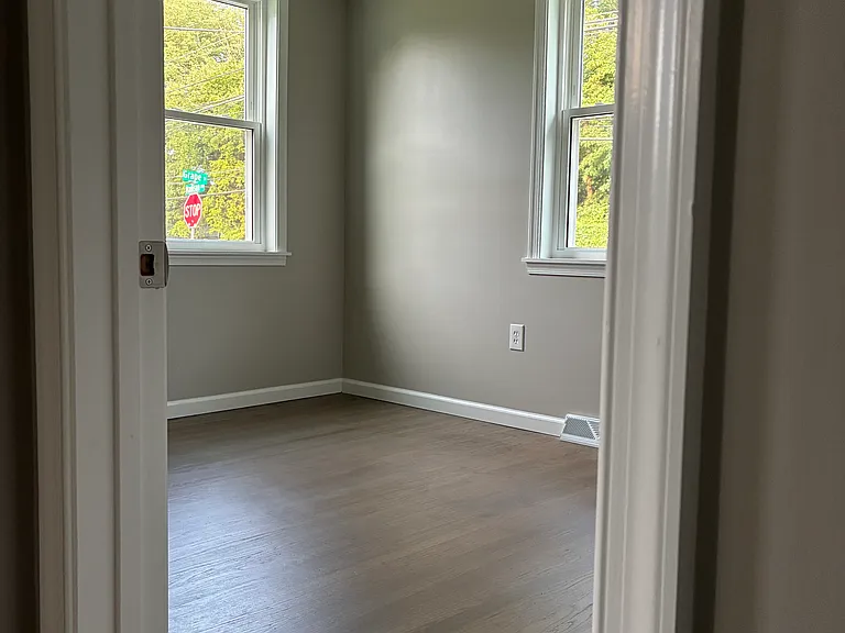 306 Grape St — Photo 10