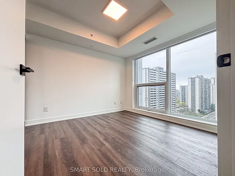 609 Sherbourne St #1402 — Photo 4
