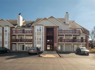 238 Shirley Ridge Dr, Saint Charles, MO 63304