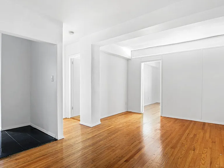 315 E 56th St #6C — Photo 1