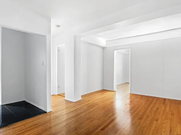 315 East 56th Street image 1 of 5
