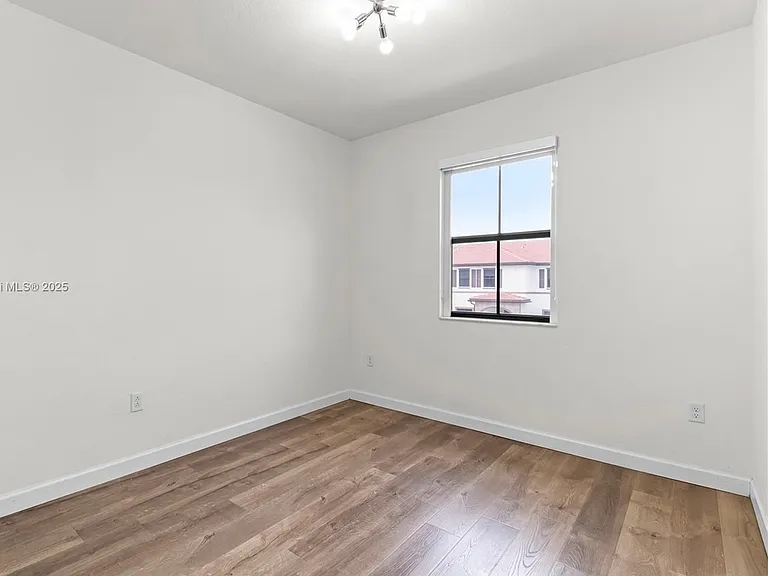 3392 W 114th Ter — Photo 3