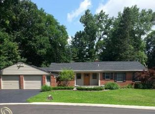 510 Elmhill Rd, Rochester Hills, MI 48306