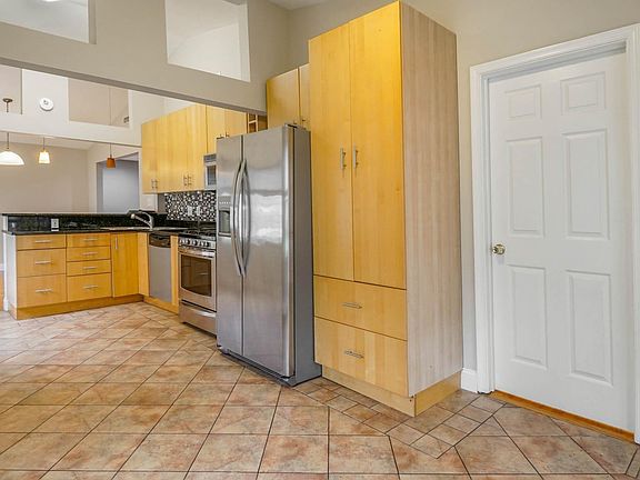 2nd image of 1115 Lewis Ave