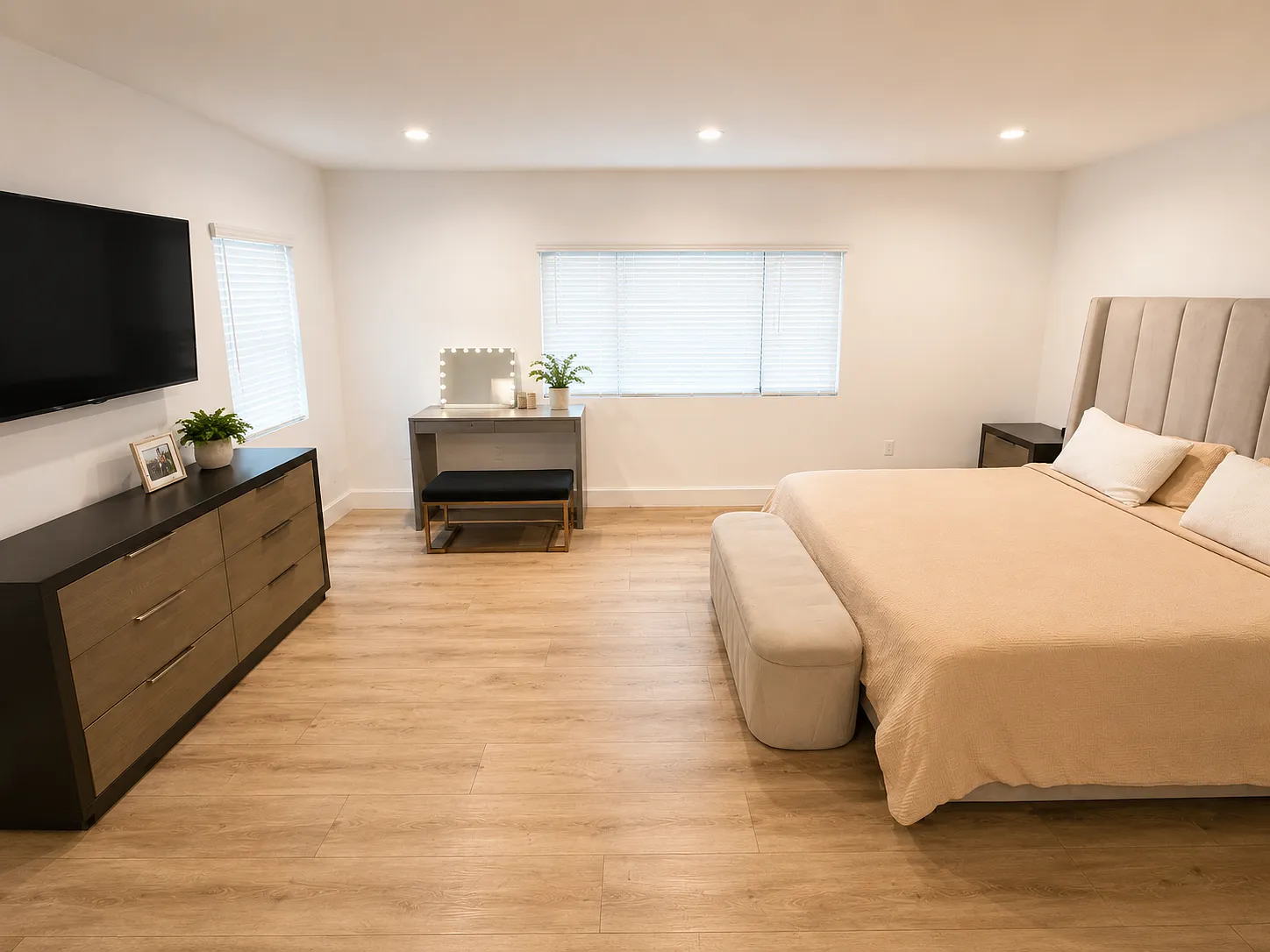 4 bed, 1230 sqft, $4,800 — Photo 3