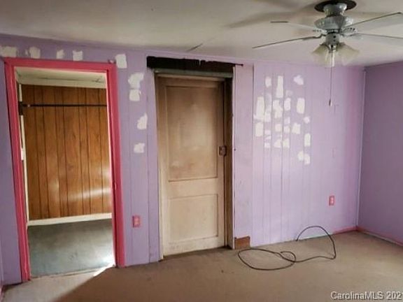 4th image of 203 Nolen St
