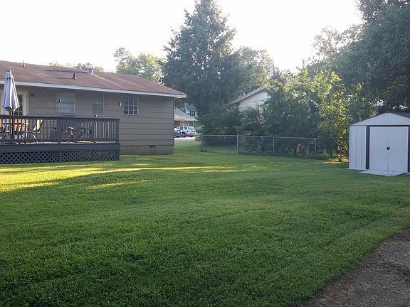 2nd image of 815 Old Tasso Pl NE