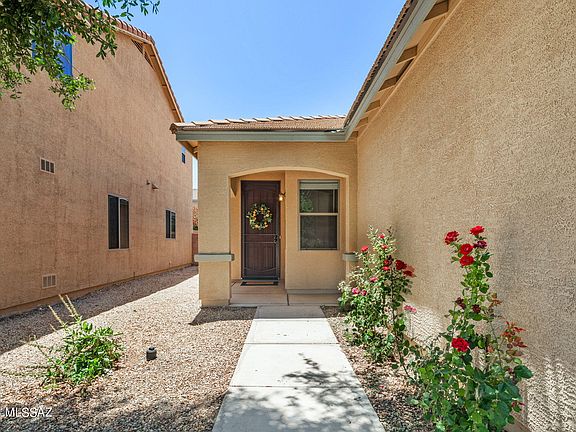 3rd image of 898 E Catkins Pl
