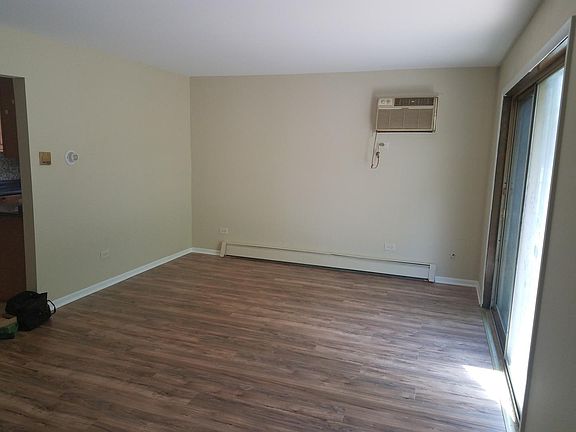 5th image of 10436 Mason Ave