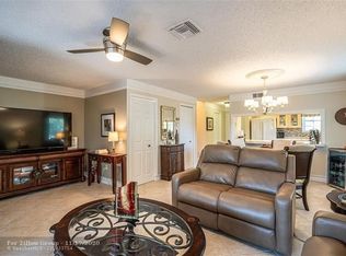 221 Waterside Dr, Hypoluxo, FL 33462