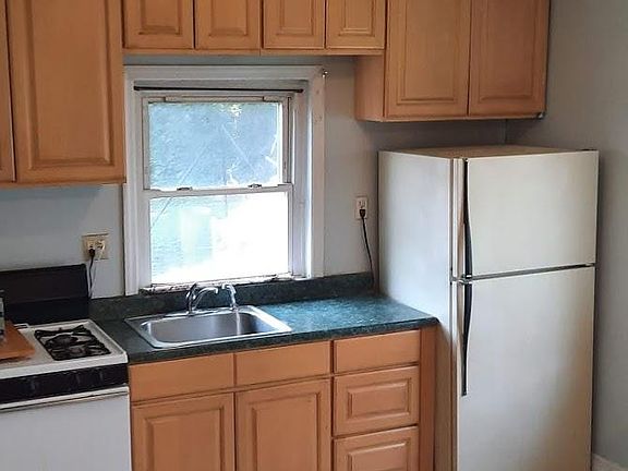 2nd image of 16 Valdale Ave #2L