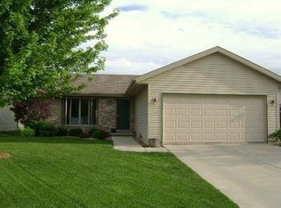 884 N Edge Trl, Verona, WI 53593