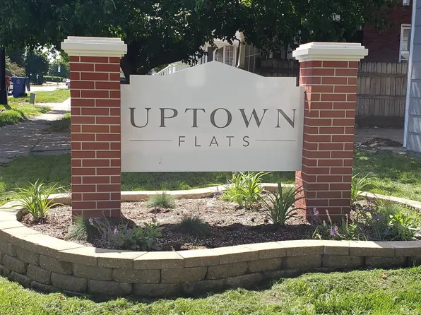 1010 Washington St, Pella, IA
