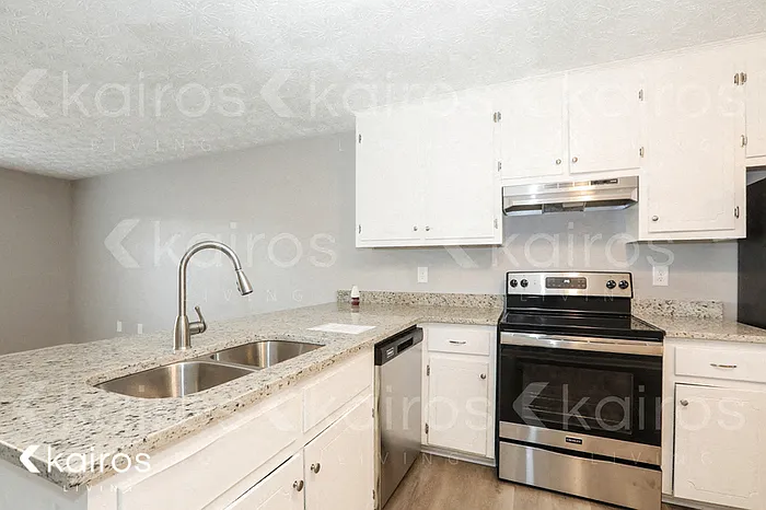 135 Fawn Dr — Photo 4