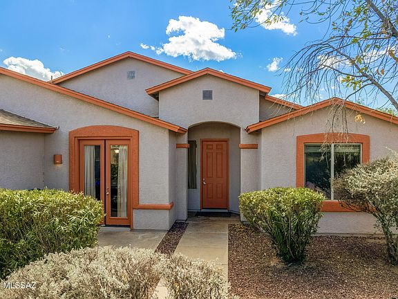 3rd image of 2931 W Calle Leonido