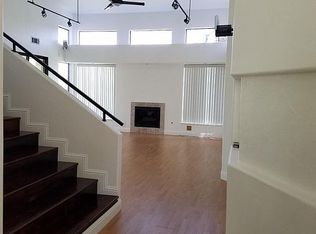 121 W Peace River Dr, Fresno, CA 93711
