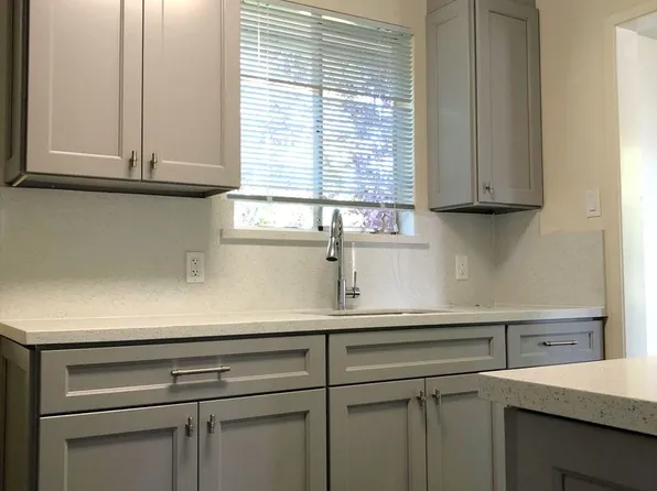 905 Santa Clara Ave, Alameda, CA