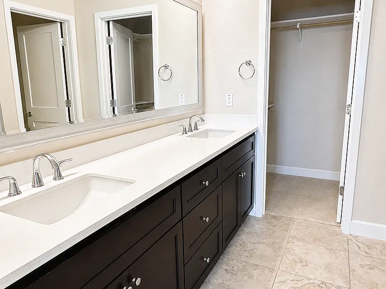 3rd Floor: Master Bath with Walk-in closet