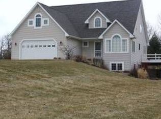 7548 Layzie Acres Ln, Middleville, MI 49333
