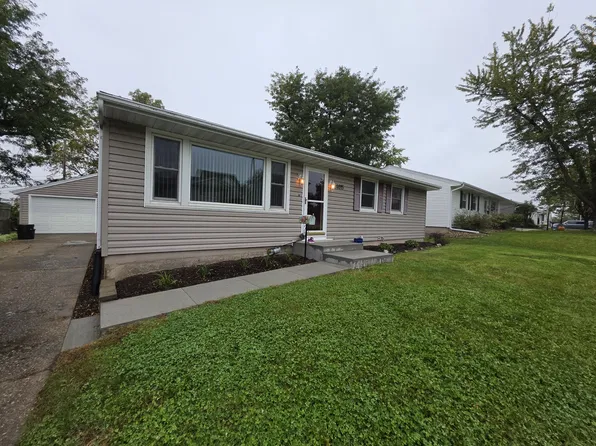 4015 Richmond Rd NE, Cedar Rapids, IA 52402