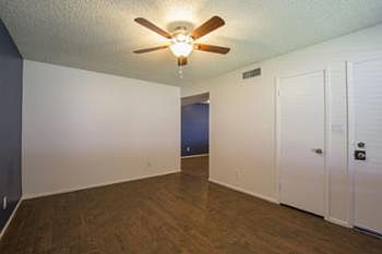 5th image of 1843 E 2nd St