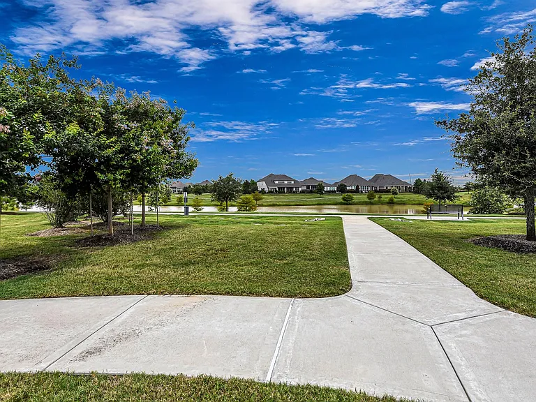7327 Camden Crestwood Way — Photo 36