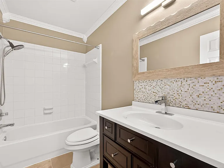 4818 Lake Catherine Ct — Photo 36