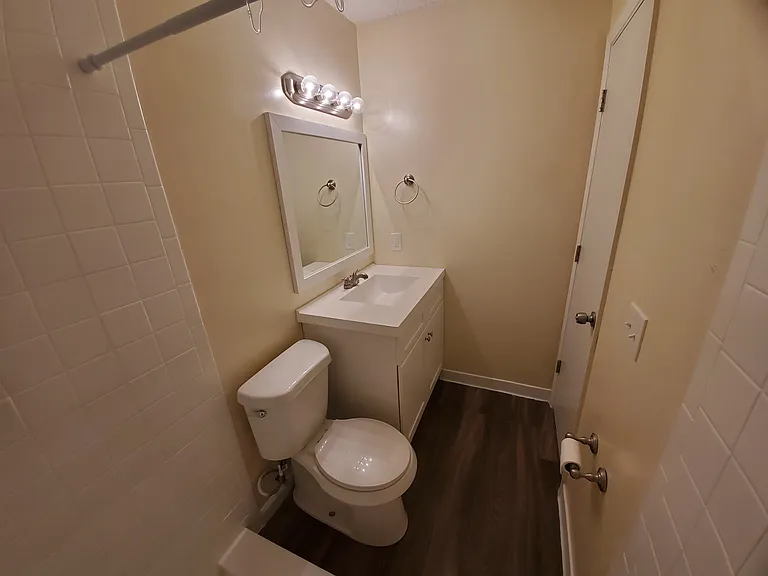Beachside Apartments — Photo 36