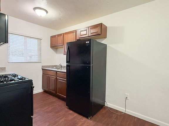 5th image of 1704-1712 B Ave #1710