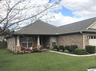 412 Bay Tree Ln SW, Huntsville, AL 35824