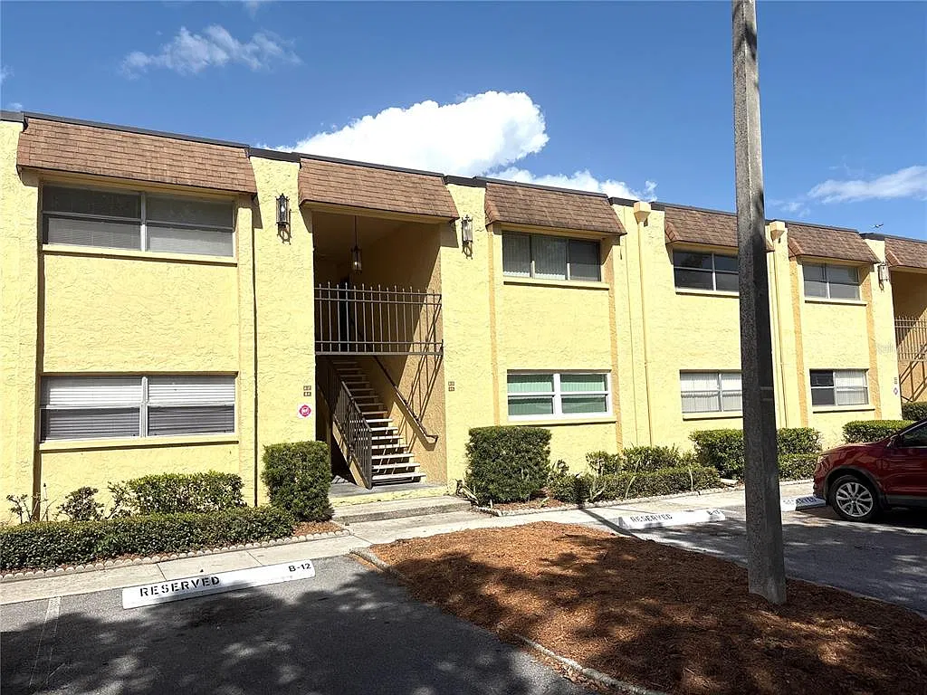 2 bed, 1.0 bath, 975 sqft, $1,500 — Photo 1