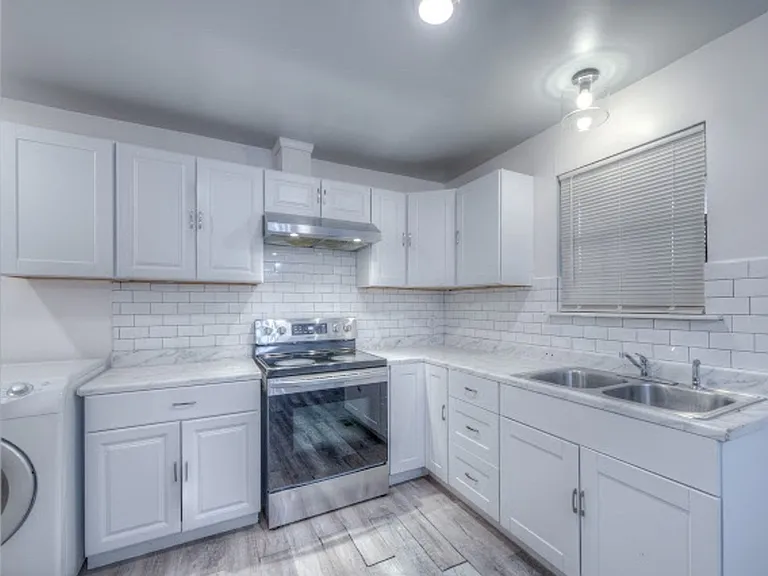 1131 S 124th East Ave — Photo 11