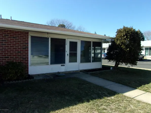 1172D Clydebank Ct, Lakewood, NJ 08701