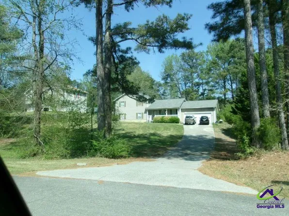 714 Vintage Ln, Dalton, GA 30721
