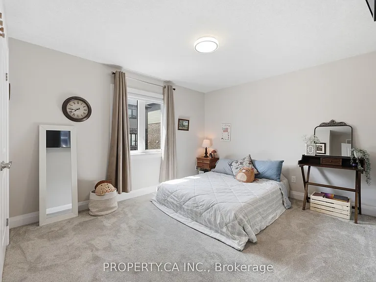 629 Wild Rye St W — Photo 30