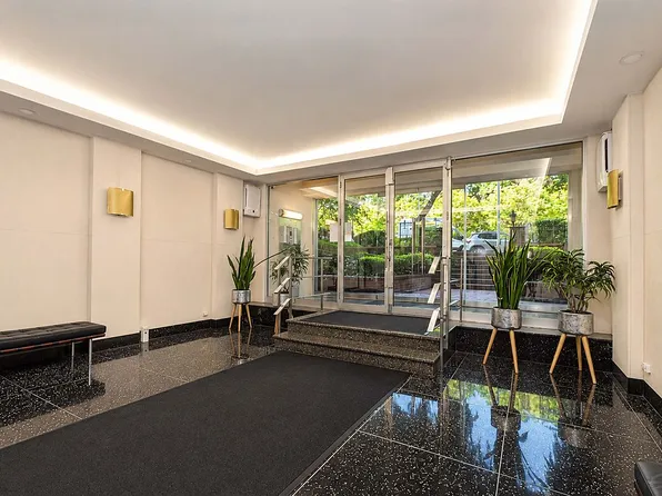 9411 Shore Rd APT 3J, Brooklyn, NY 11209