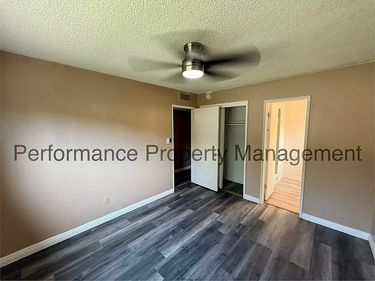 5424 Le Conte Ave — Photo 6