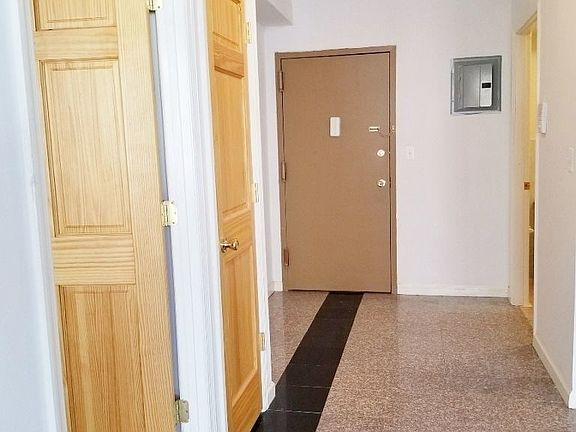 4th image of 23-20 30th Dr Unit 3E