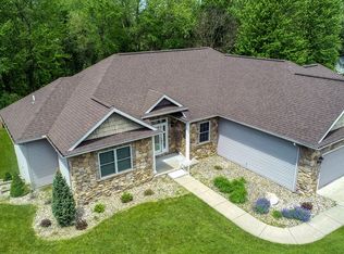 329 Fairview Dr, Goshen, IN 46528