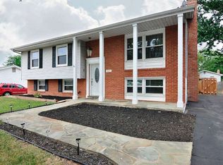 807 N Vernon St, Sterling, VA 20164