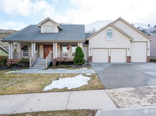 321 Canyon Creek Dr, Wenatchee, WA 98801