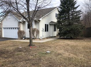 823 Wescott Sq, Eagan, MN 55123