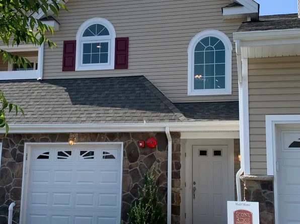 The Davenport Plan, Stone Ridge Estates at Dix Hills