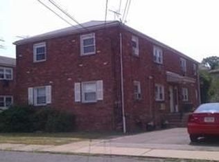366-368 Chamberlain Ave, Paterson, NJ 07502
